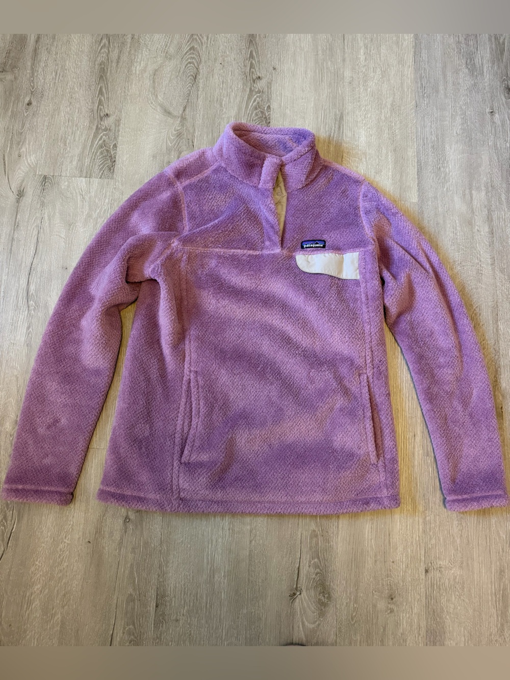 Patagonia Women’s  Lavender Plush Fleece Sz Large Pullover